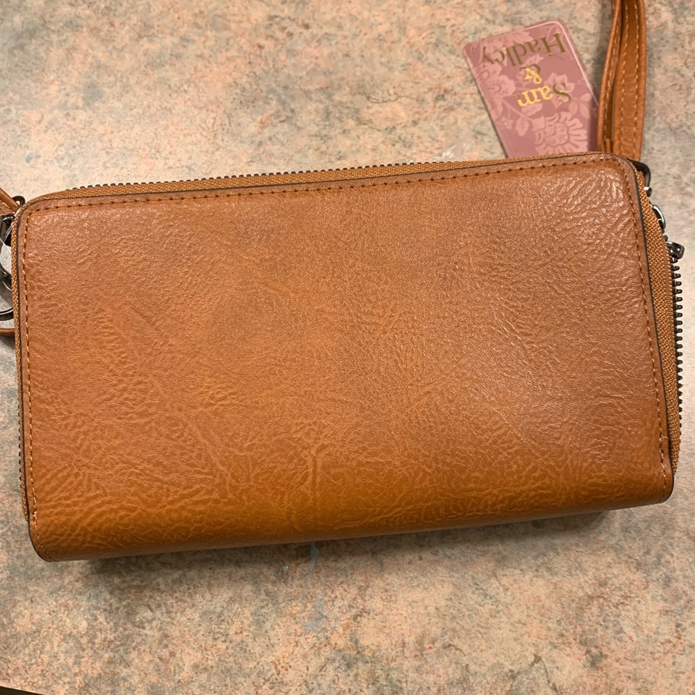 New crossbody bag - Picture 4 of 7